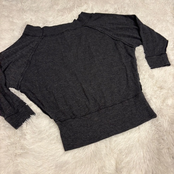 Free People Palisades loose fit off shoulder sweater top Gray Size Small - Picture 9 of 12